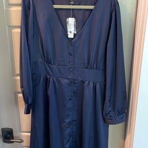 Gorgeous long sleeved satin J Crew dress. NWT.